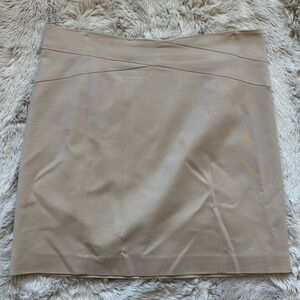 NWOT Banana Republic Beige Mini Skirt